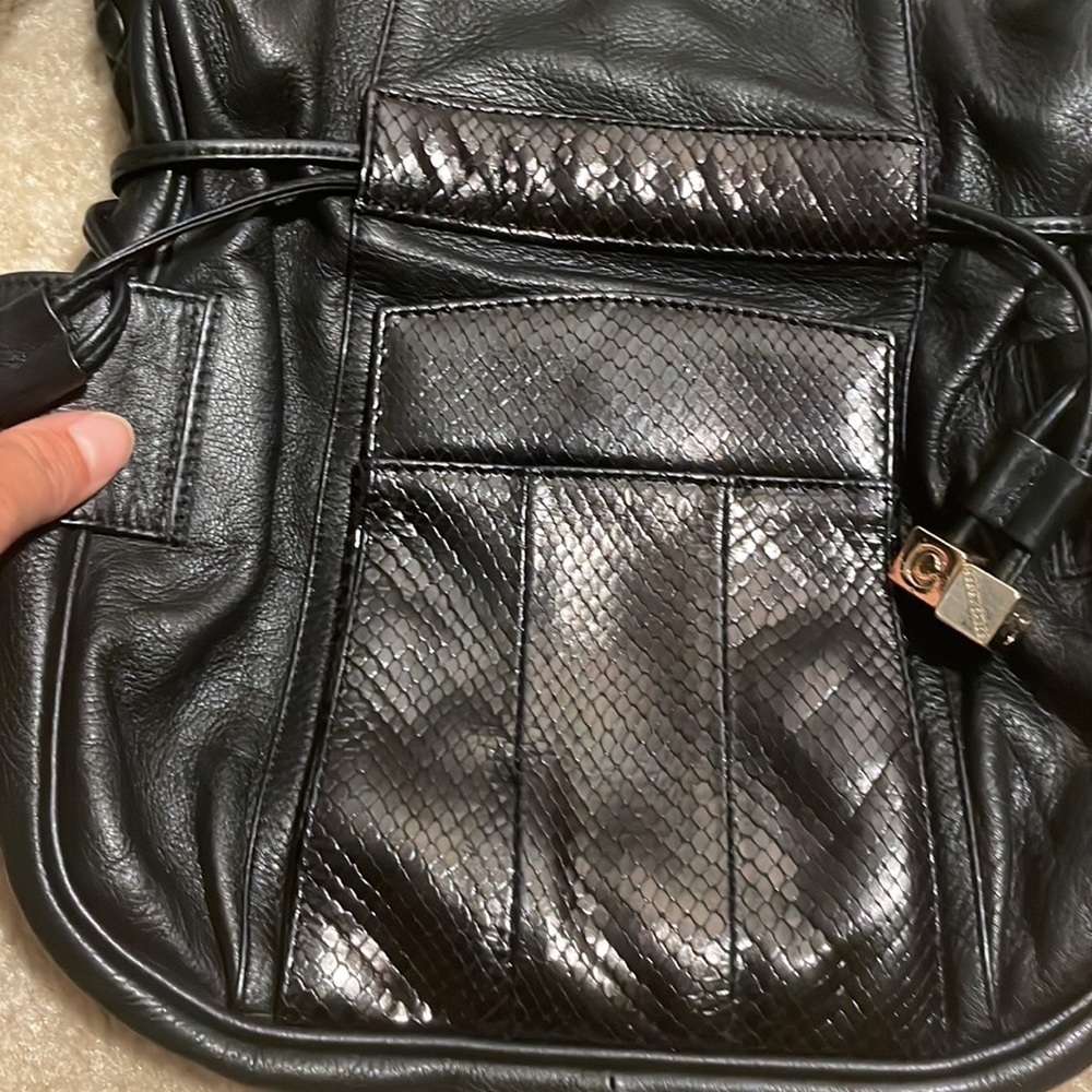SEE BY CHLOE BLACK LEATHER SNAKE SKIN STYLE PURSE - Picture 4 of 10